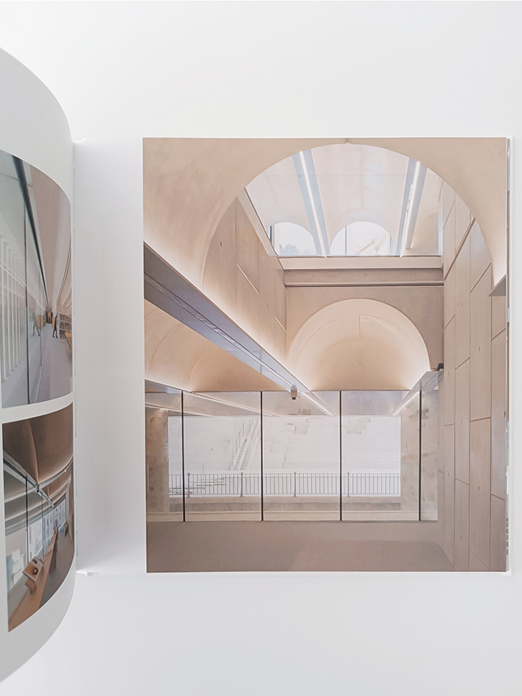 Publication La lumière lente sur l'oeuvre de Beaudouin architectes aux éditions archibooks, ecrit par Joseph Abrams